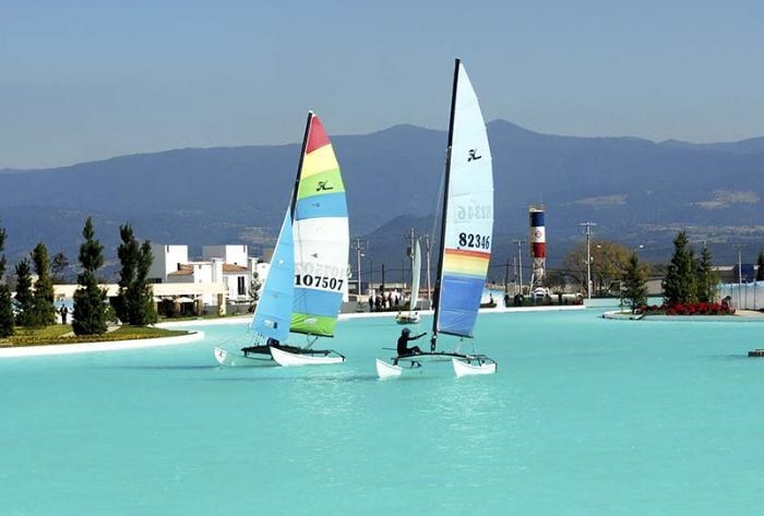 decorative-lagoon-geomembrane-liner