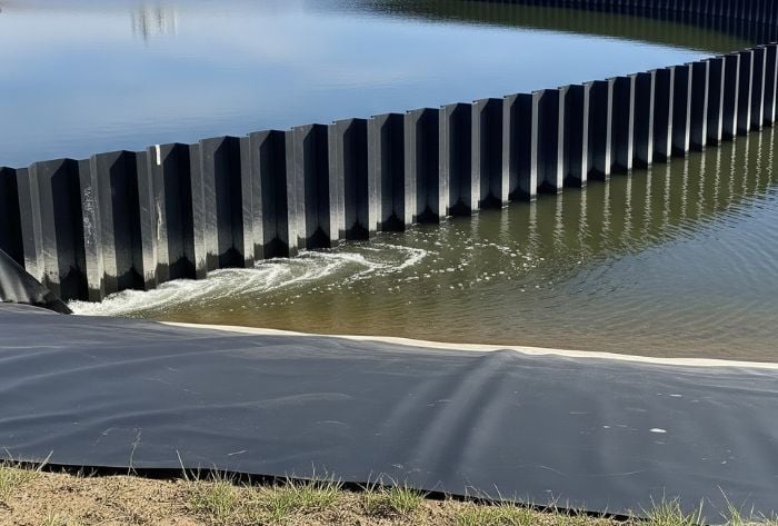 water-baffles-geomembrane-liner